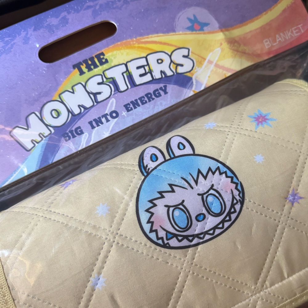REAL 78” BLANKET Labubu Big Into Energy